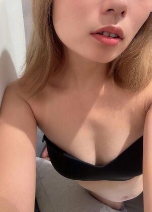 ぺろぺろ..?