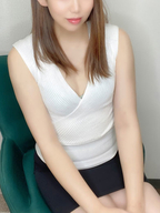 新宿・新大久保・高田馬場メンズエステ アロマエステ エッセンスESSENCE りな