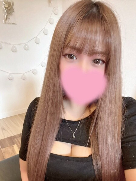 小鳥遊　ひな