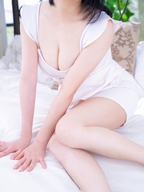 伏見メンズエステ Mrs Crystal 千春