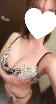 梅田風俗エステ 美乳専門密着泡洗体 SPA W(スパダブリュー) りさ
