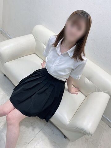 梅田風俗エステ エステNADIA大阪店 山下　すず